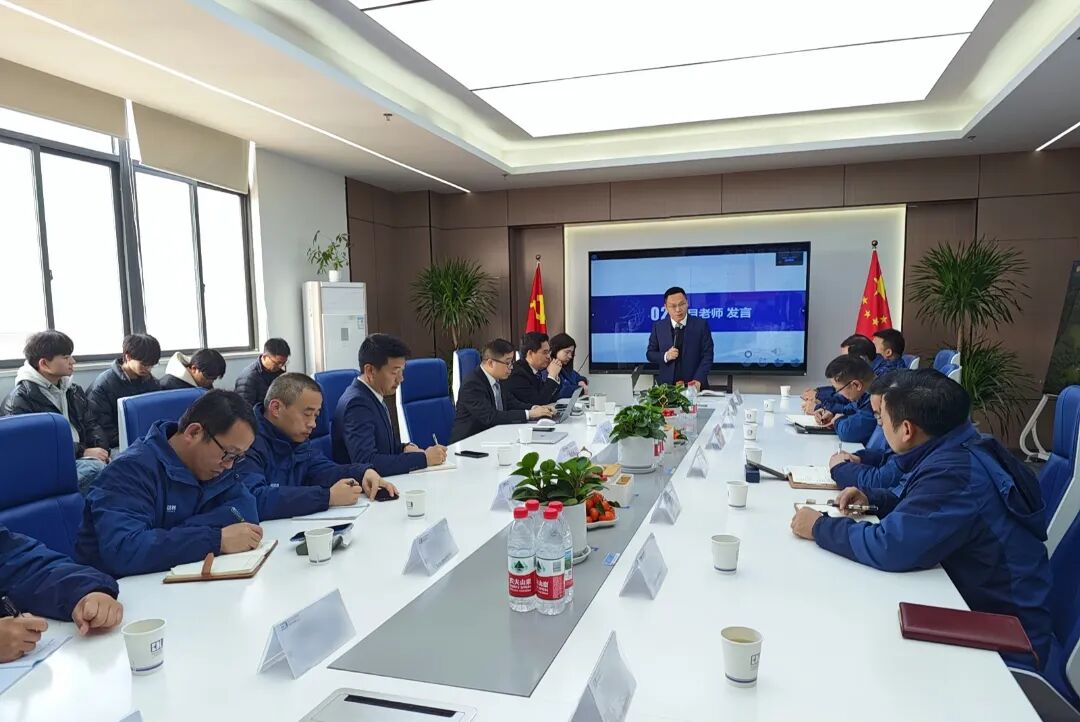 鄧老師.jpg